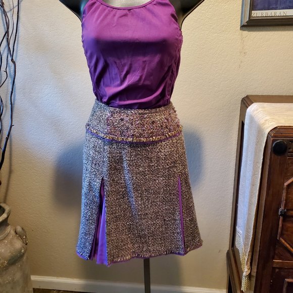 Suit - Picture 2 of 8